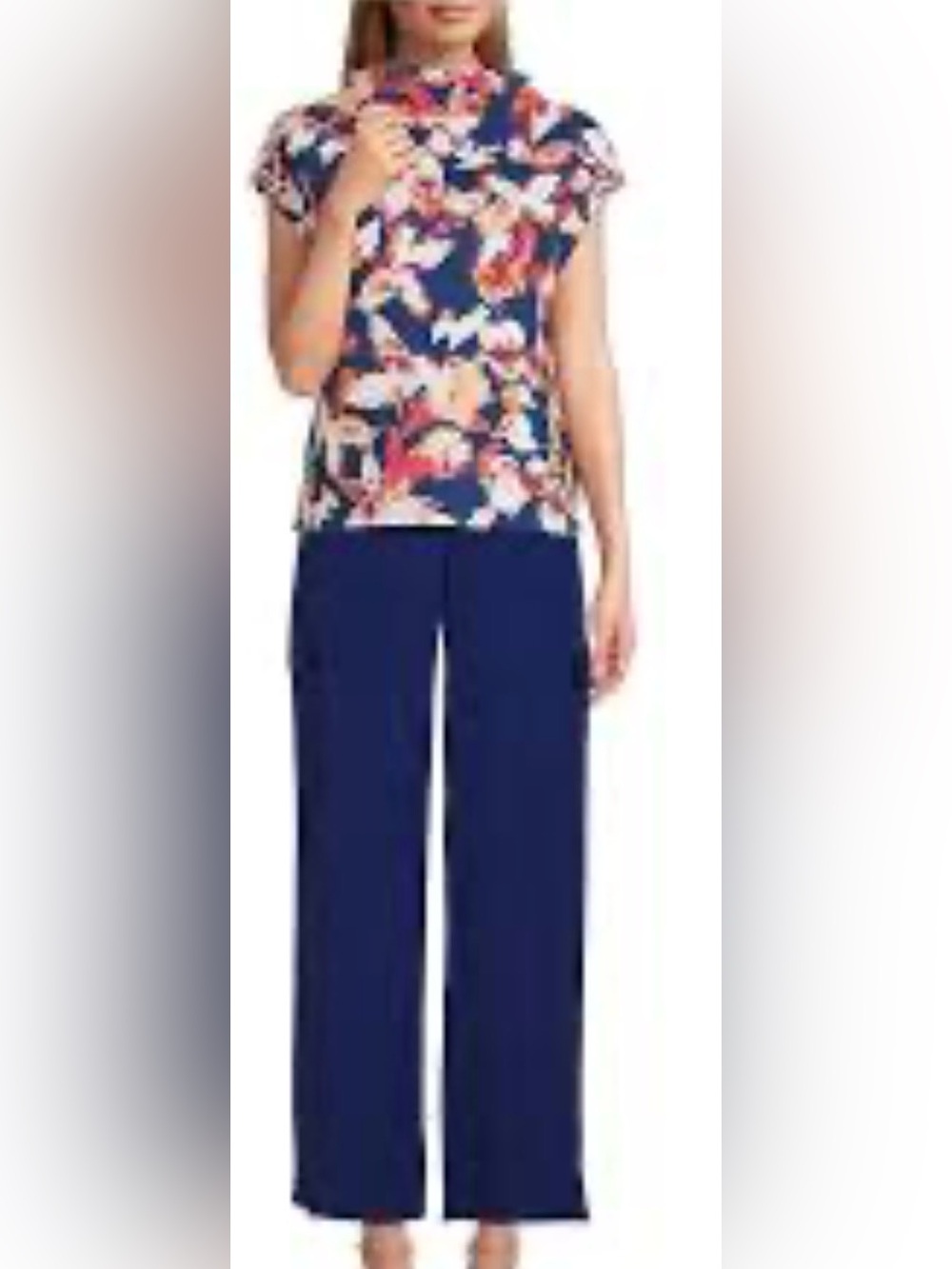 Investments Transitional Top
Sz M
NWT